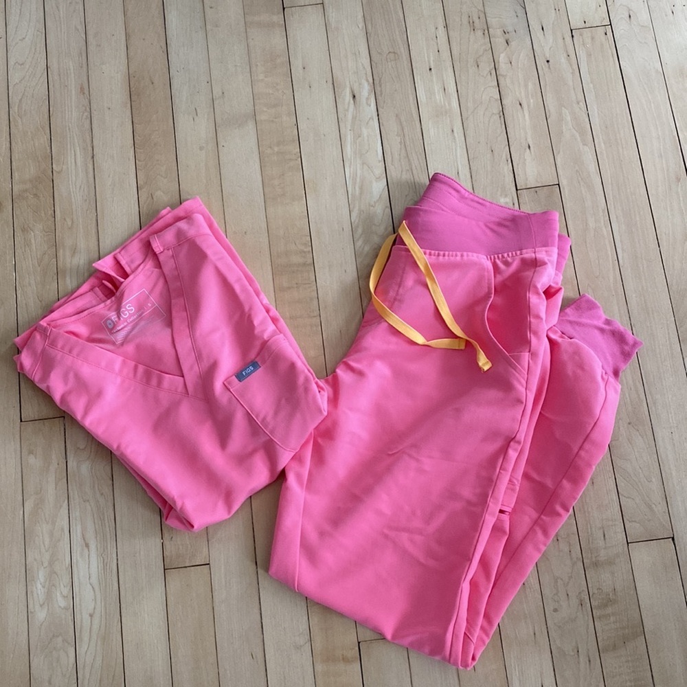 Neon Pink Figs Scrub Set Small - Zamora and Catarina